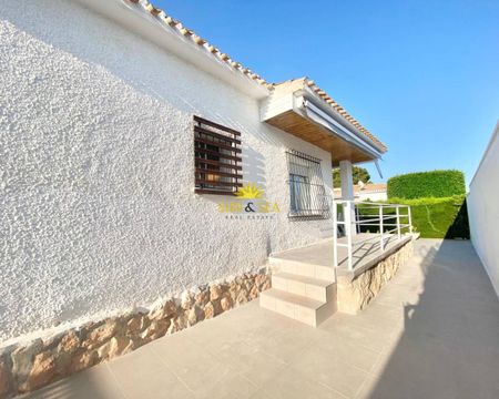 VILLA OF 2 BEDROOMS IN DEHESA DE CAMPOAMOR, ALICANTE - Photo 3