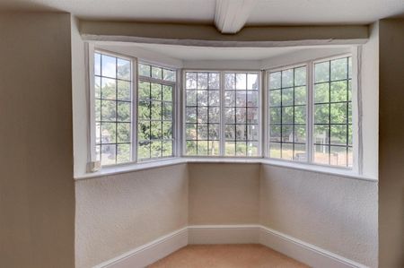 Market Hill, Southam - Photo 5