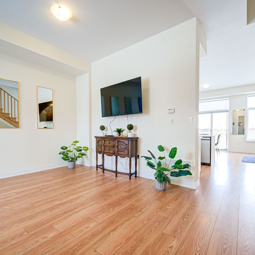 For Lease - 83 Millman Lane, Richmond Hill, Ontario - Photo 1