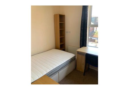 Hungate - House Share - 1 Room Available From March - Photo 5