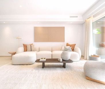 4 Bedroom Townhouse For Rent in The Golden Mile, Málaga - Photo 3