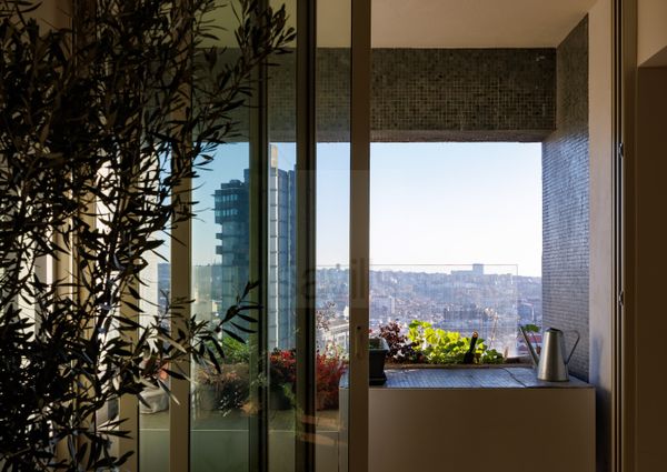 T3 totalmente remodelado na Rua Gonçalo Cristóvão - Porto