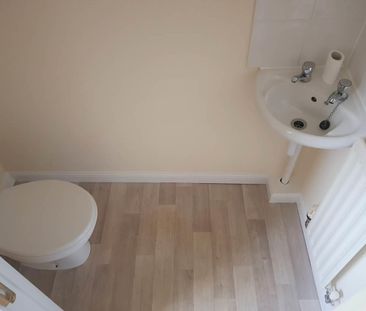 Lowndes Path, Aylesbury - Photo 2