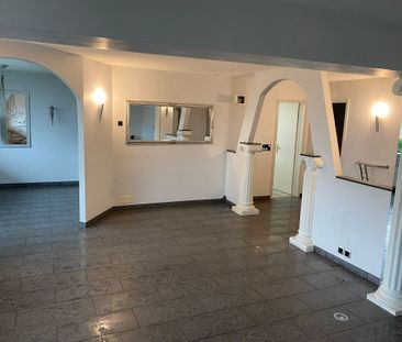 LIVING DREAM WITH MODERN CONSTRUCTION AND GREEN AREA - Photo 5