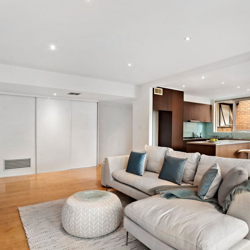 Thinking of selling? Contact our agent - Photo 1