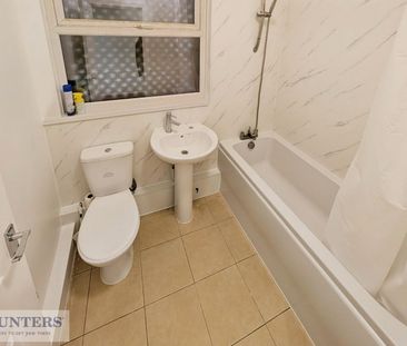 2 bedroom House To Let Total Size: 872 SQ FT - Photo 3