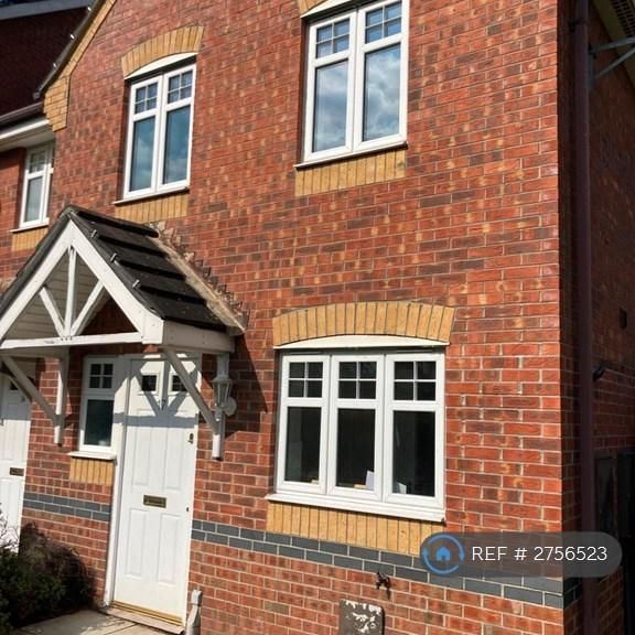 3 bedroom semi-detached house to rent - Photo 1