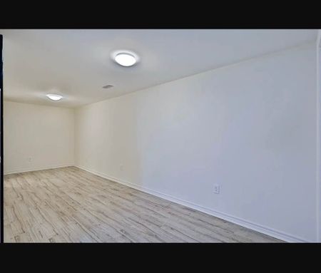 For Lease - Basement - 311 Dunsmure Road, Hamilton, Ontario - Photo 3
