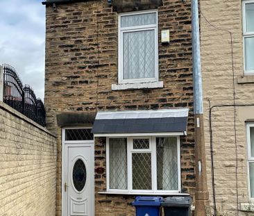 2 bedroom terraced house to rent - Photo 4