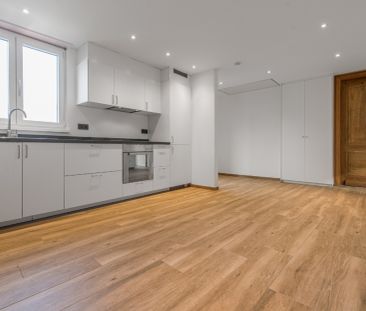Charmante en gerenoveerde woning met 2 slaapkamers en tuin. - Photo 3