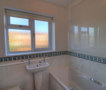 2 bedroom maisonette to rent - Photo 3