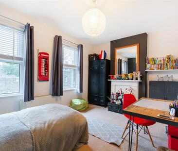 2 bedroom end of terrace house to rent - Photo 2