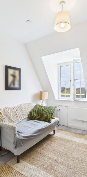 High Street, Maidenhead High Street, Maidenhead - Photo 1