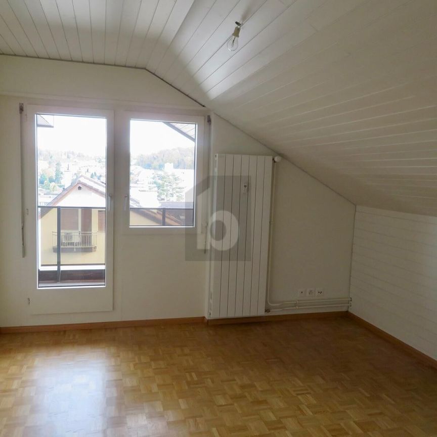 ZWEISTÖCKIG UND MODERN MIT NEUEM DACH - Photo 1