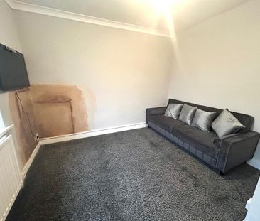 1 bedroom in a house share to rent - Photo 6