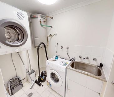 Chippendale - Photo 6