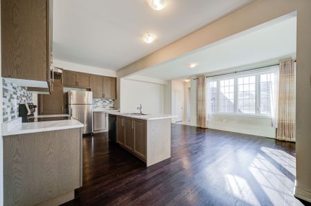 For Lease - 73 Sharonview Crescent, East Gwillimbury, Ontario - Photo 4