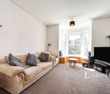 1 bedroom in a flat share to rent - Photo 3