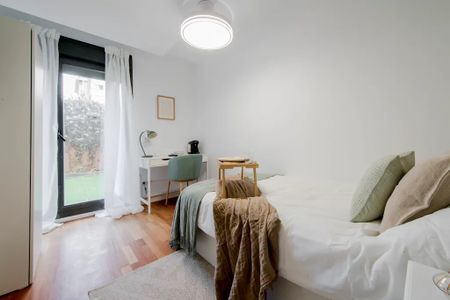 Calle de Ana de Austria, Madrid, Community of Madrid 28050 - Photo 5