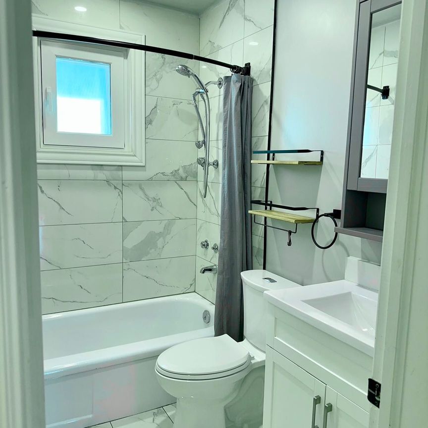 For Lease - 203 Van Dusen Boulevard, Toronto, Ontario - Photo 1