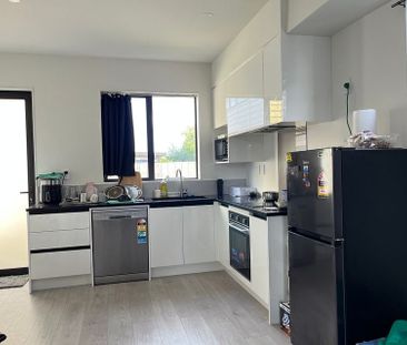 Beautiful 2 Bedroom Townhouse in New Lynn - Photo 5