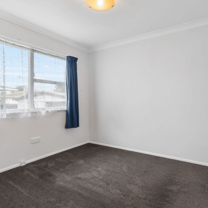 PAPAKURA, 3 BEDROOMS - Photo 1