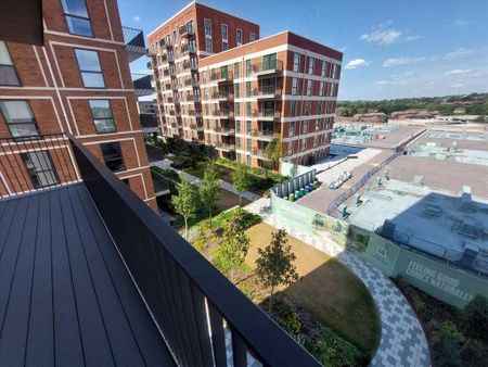 3 bedroom apartment to rent - Photo 4