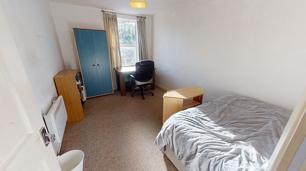 Flat 4 9 Heeley Road Selly Oak - Photo 1