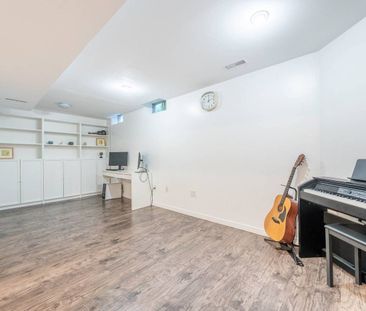 For Lease - 39 Ross Linton Drive, Aurora, Ontario - Photo 5