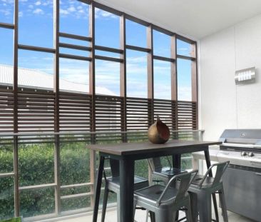 Spacious Townhouse in the Heart of Richmond - Photo 4