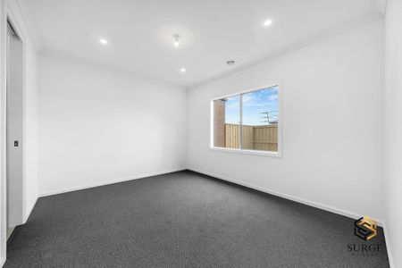 BRAND NEW 4 Bedroom Home! - Photo 5