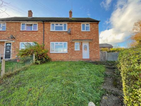 3 bedroom semi-detached house to rent - Photo 3