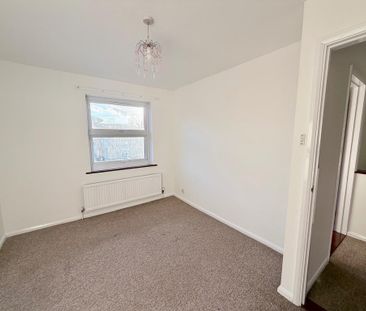 2 bedroom maisonette to rent - Photo 6