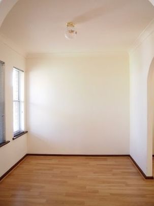 Spacious 2-Bedroom Homette in a Quiet Cul-de-Sac! - Photo 1