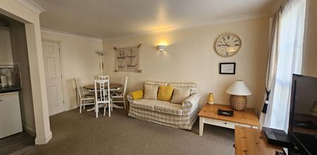 2 bedroom flat to rent - Photo 5