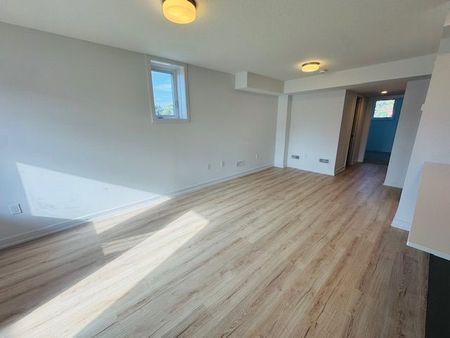 For Lease - 940 St David Street Unit# 85, Centre Wellington, Ontario - Photo 5