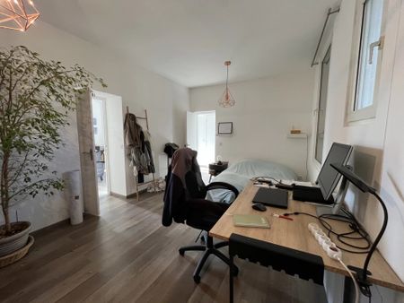 Location Appartement 4 pièces 81m² VALENCE 26000 - Photo 4