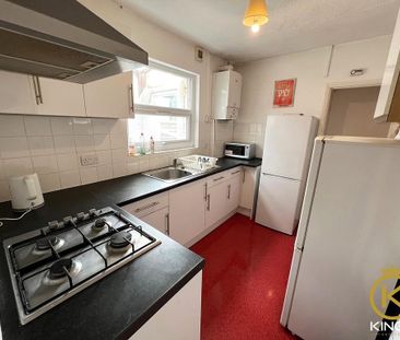 4 bedroom terraced house to rent - Photo 2