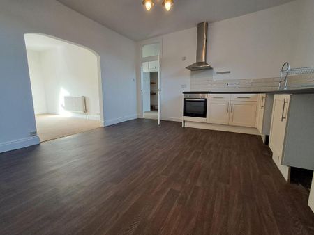 2 bedroom maisonette to rent - Photo 3