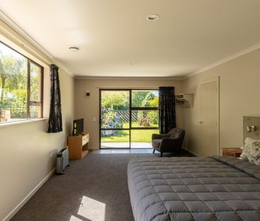 Brand New and Fully Furnished on McIvor - Photo 4