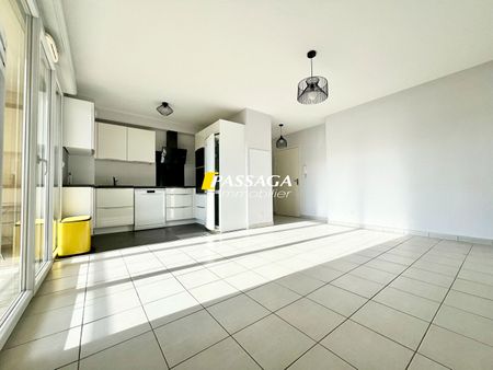 Location Appartement 2 pièces 43m² - Photo 3