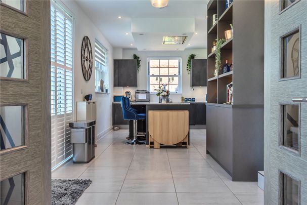 4 bedroom house to rent - Photo 1