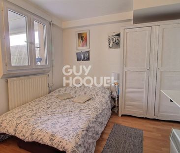 Chaville rive droite, chambre de service. - Photo 1