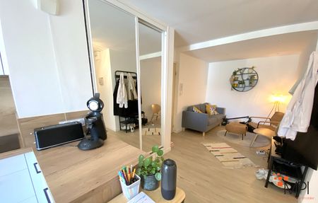 Location Appartement 5 pièces 85m² - Photo 2