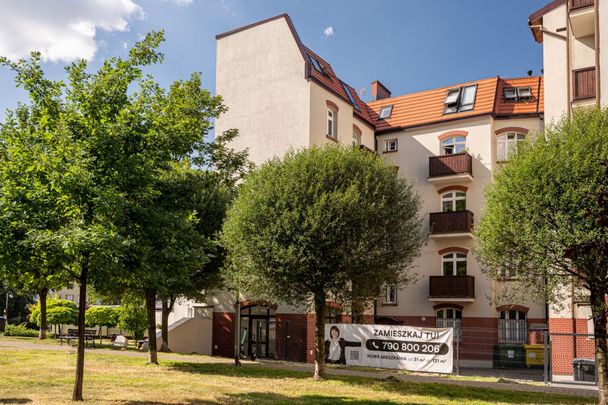 2 pokojowe mieszkanie z widokiem na Katedrę - Photo 1