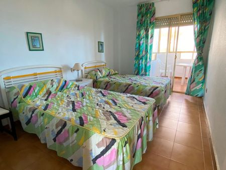 Apartamento de alquiler en Playa de las Gaviotas - El Pedrucho - Photo 3