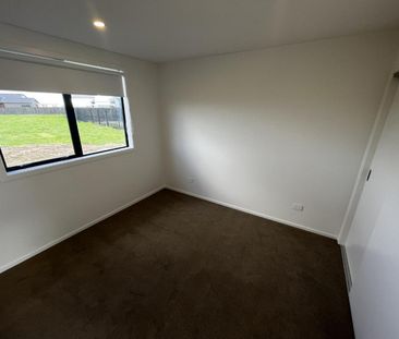 Stunning Home - Photo 5