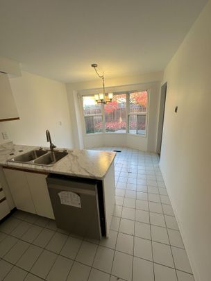 For Lease - 27 Thornbury Circle, Vaughan, Ontario - Photo 1