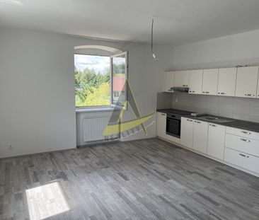 Pronájem bytu 3+kk 108 m², Černá v Pošumaví - Photo 1