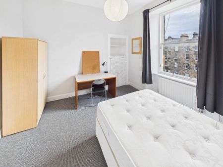 3 bedroom flat to rent - Photo 4